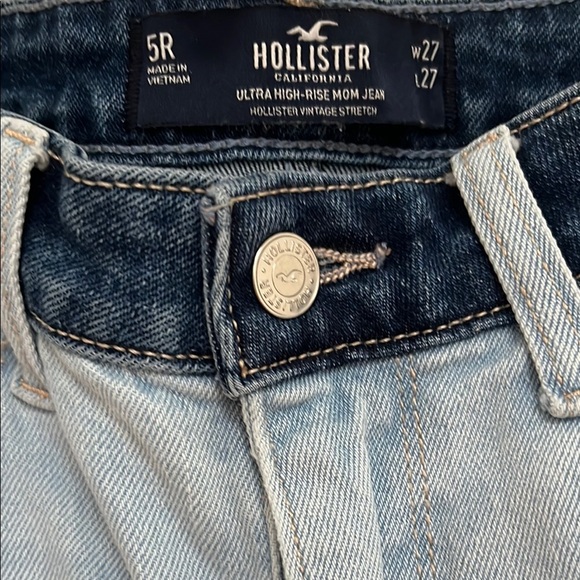 Hollister Blue Ankle Cropped Jeans with Sporty Accents - Picture 3 of 7